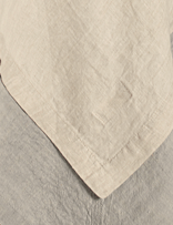 Natural / light grey